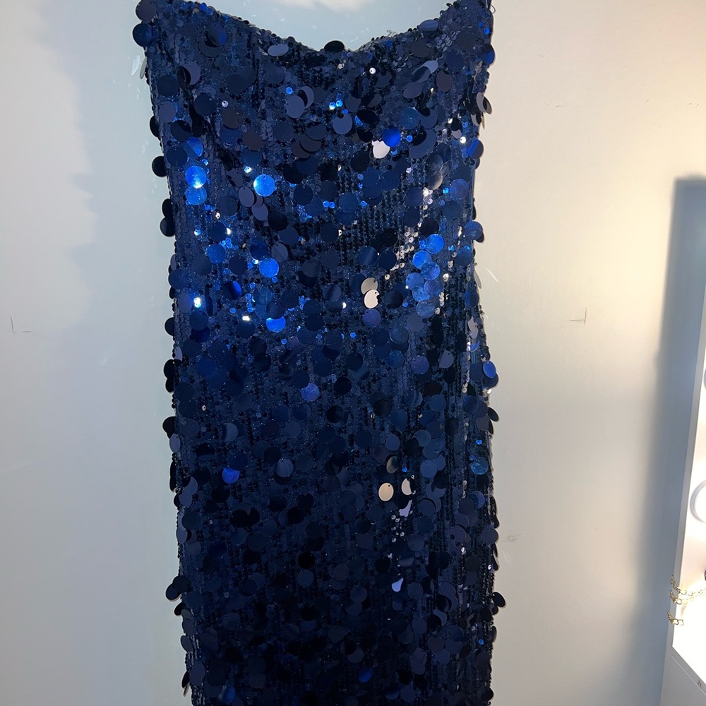 Elegant Strapless Blue Sequin Dress